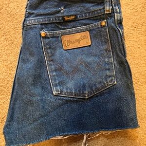 Vintage Wrangler Cut off Shorts - size 28